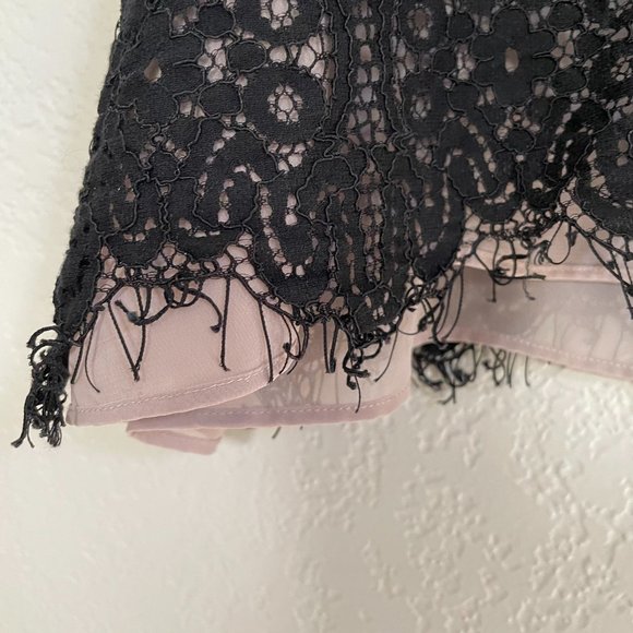 Loft Black Lace Spaghetti Strap Tank Top Size Medium Petite - Picture 4 of 5